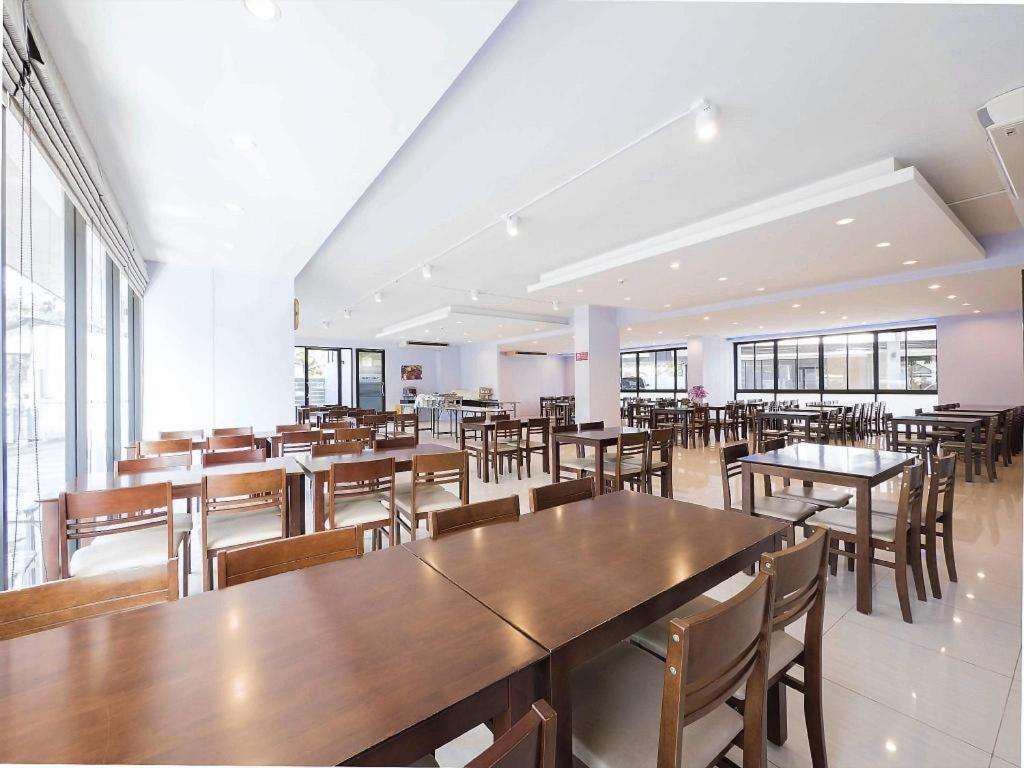 Viva Hotel Bangkok